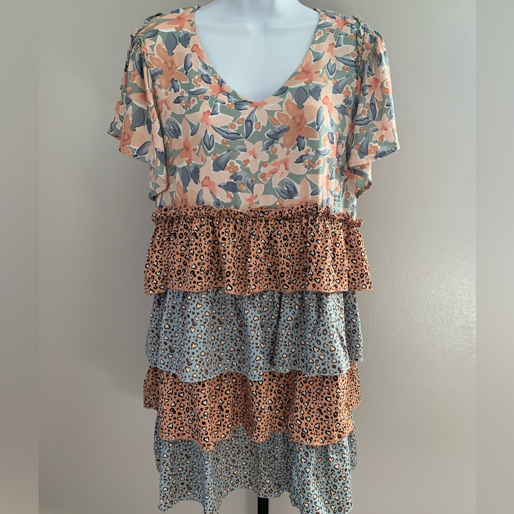 NWT Umgee Tiered Floral & Leopard Mini Dress in Tan and Light Blue